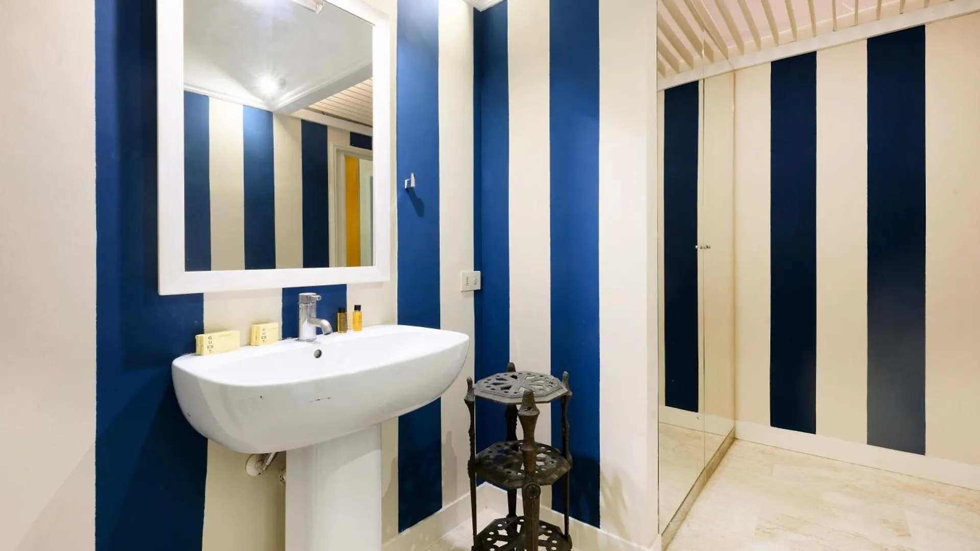 Capponi Charming Apartment Φλωρεντία 0*,
